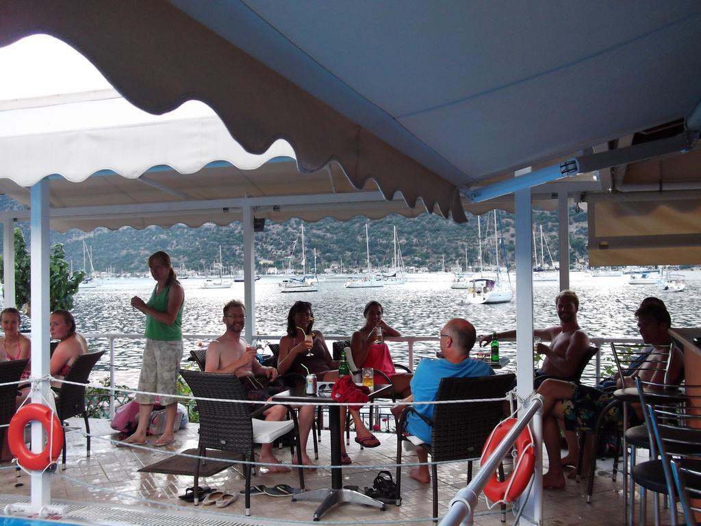Stella 'S Sea Front Apartments Geni  Bagian luar foto