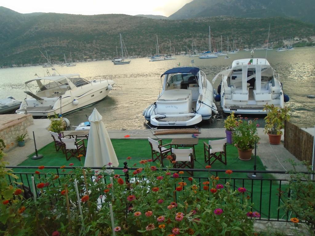 Stella 'S Sea Front Apartments Geni  Bagian luar foto