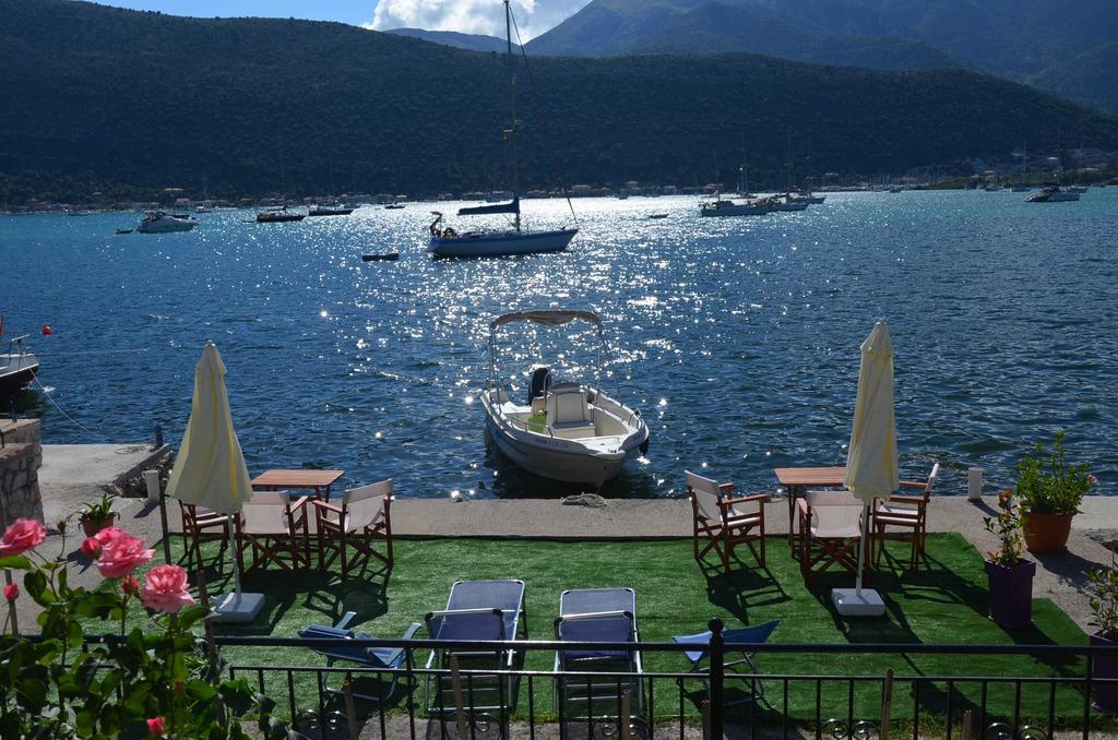 Stella 'S Sea Front Apartments Geni  Bagian luar foto