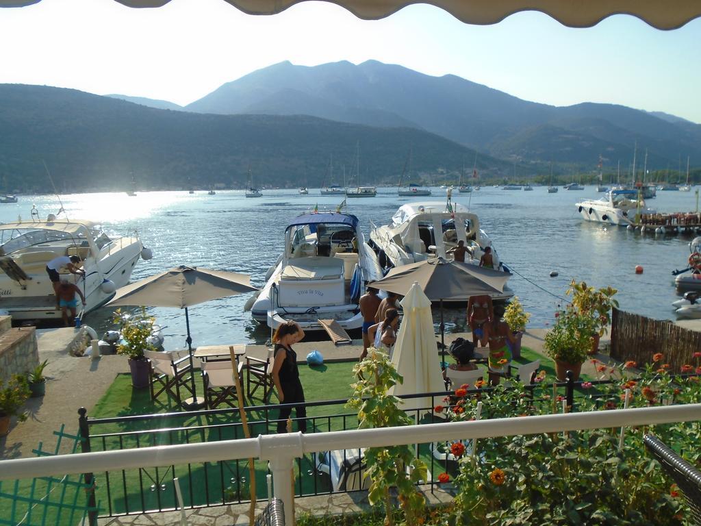Stella 'S Sea Front Apartments Geni  Bagian luar foto
