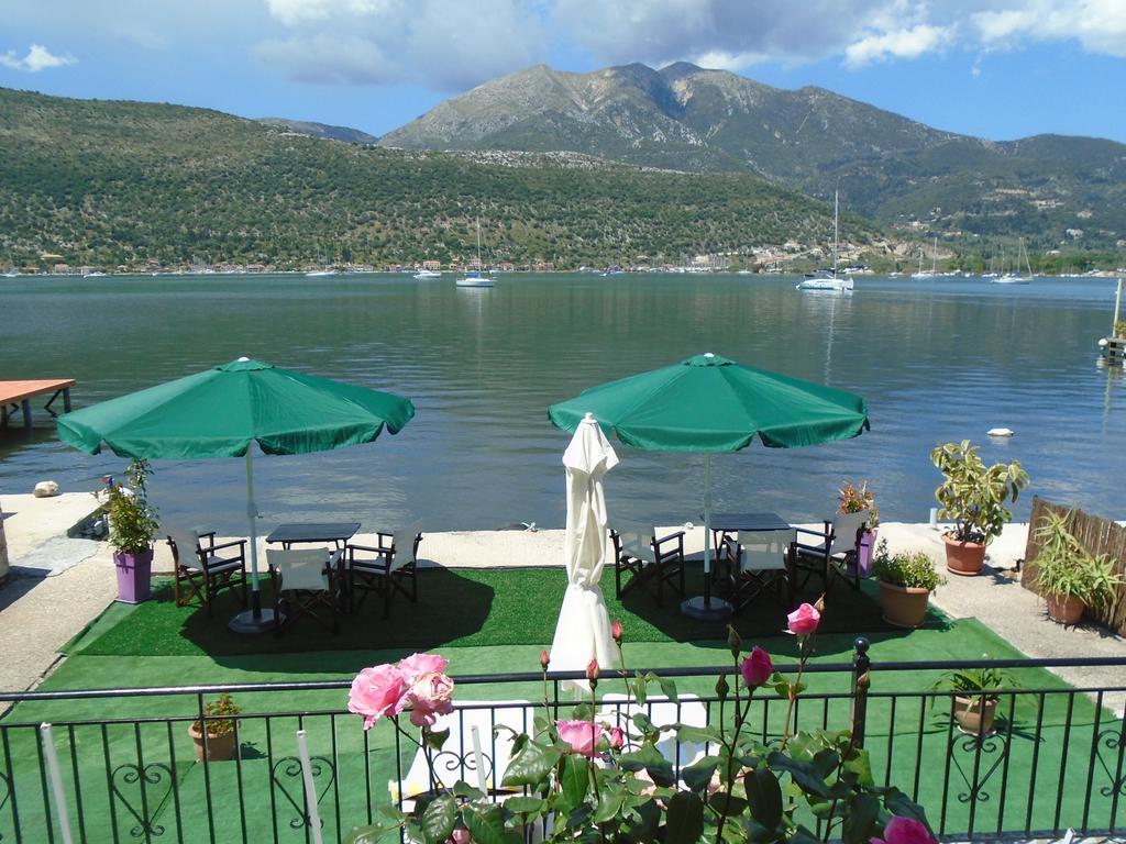 Stella 'S Sea Front Apartments Geni  Bagian luar foto