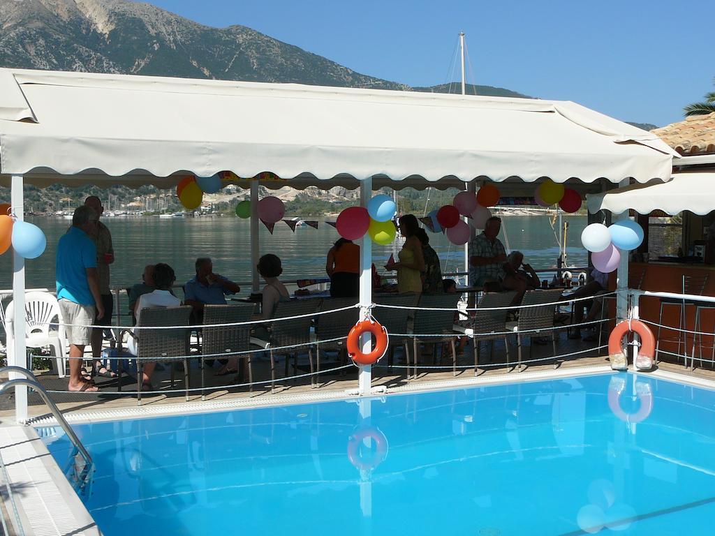 Stella 'S Sea Front Apartments Geni  Bagian luar foto