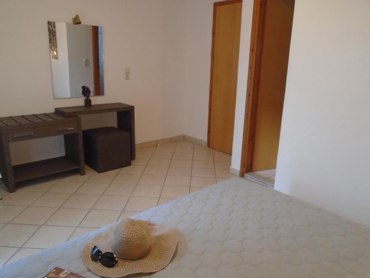 Stella 'S Sea Front Apartments Geni  Bagian luar foto