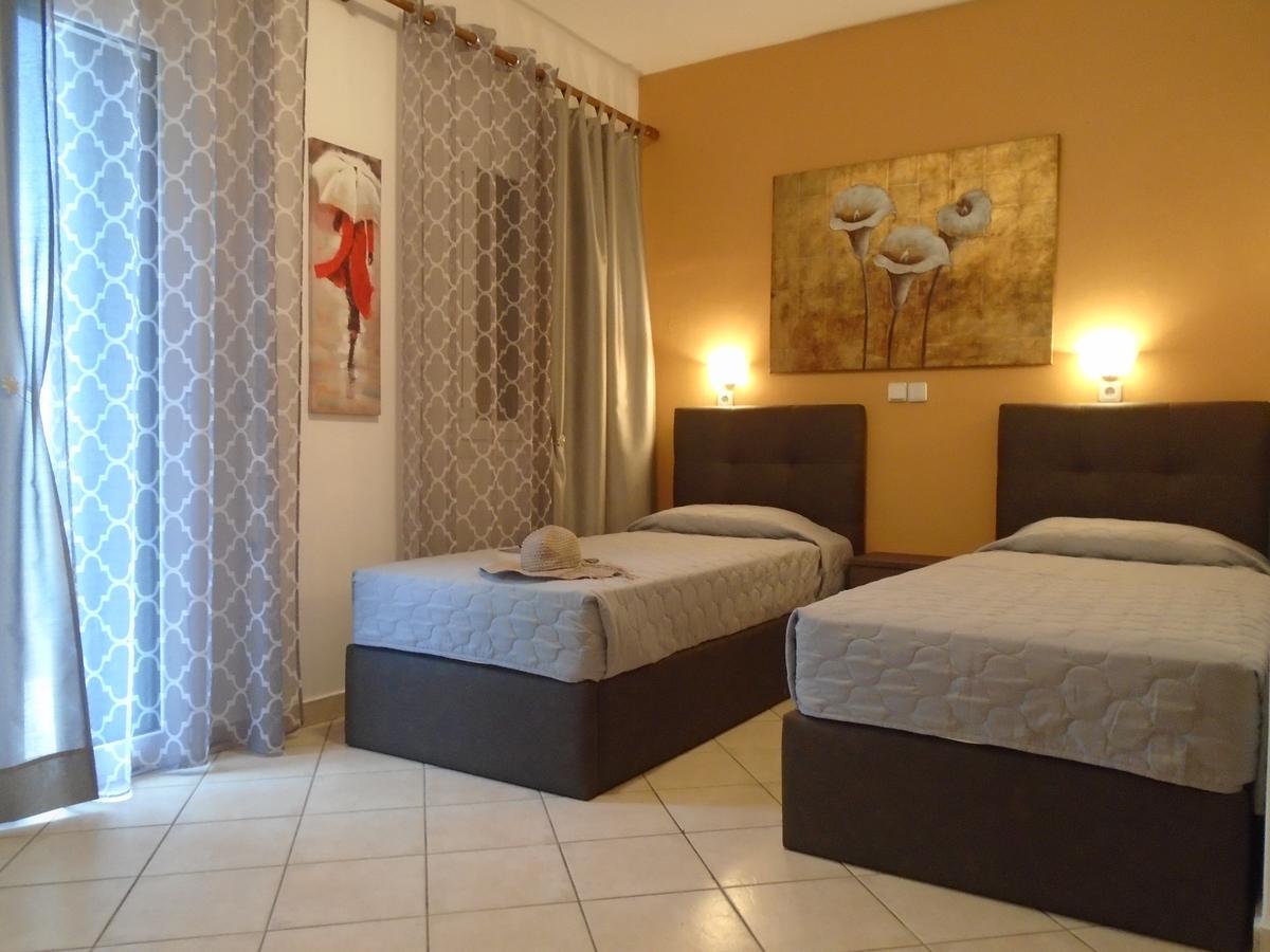 Stella 'S Sea Front Apartments Geni  Bagian luar foto
