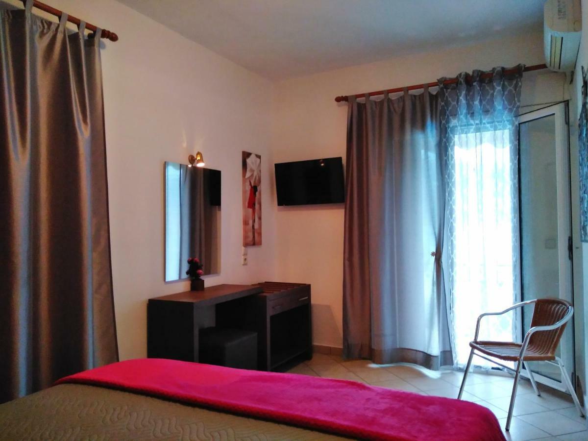 Stella 'S Sea Front Apartments Geni  Bagian luar foto