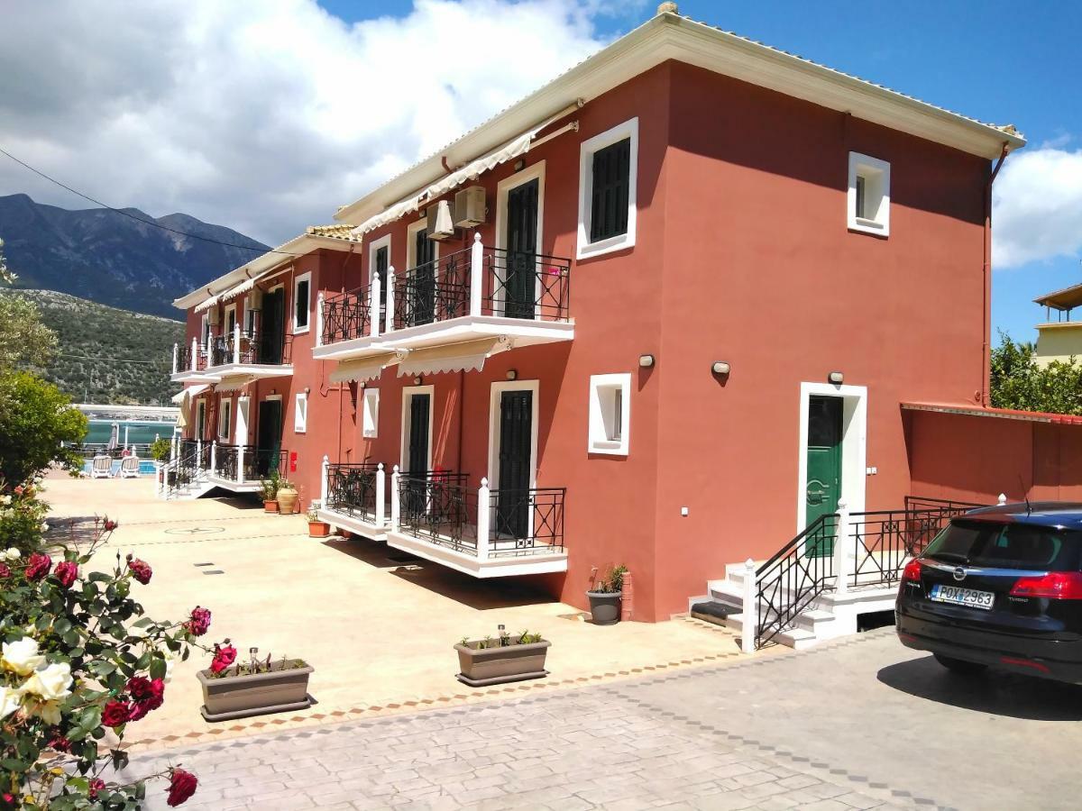 Stella 'S Sea Front Apartments Geni  Bagian luar foto